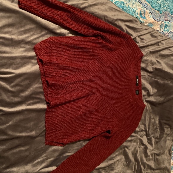 Sweater - Picture 1 of 3